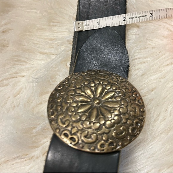 VTG CYDWOQ Distressed Wide Leather Belt w/Floral Boho Buckle #23636-50 36”-37” - Picture 16 of 16
